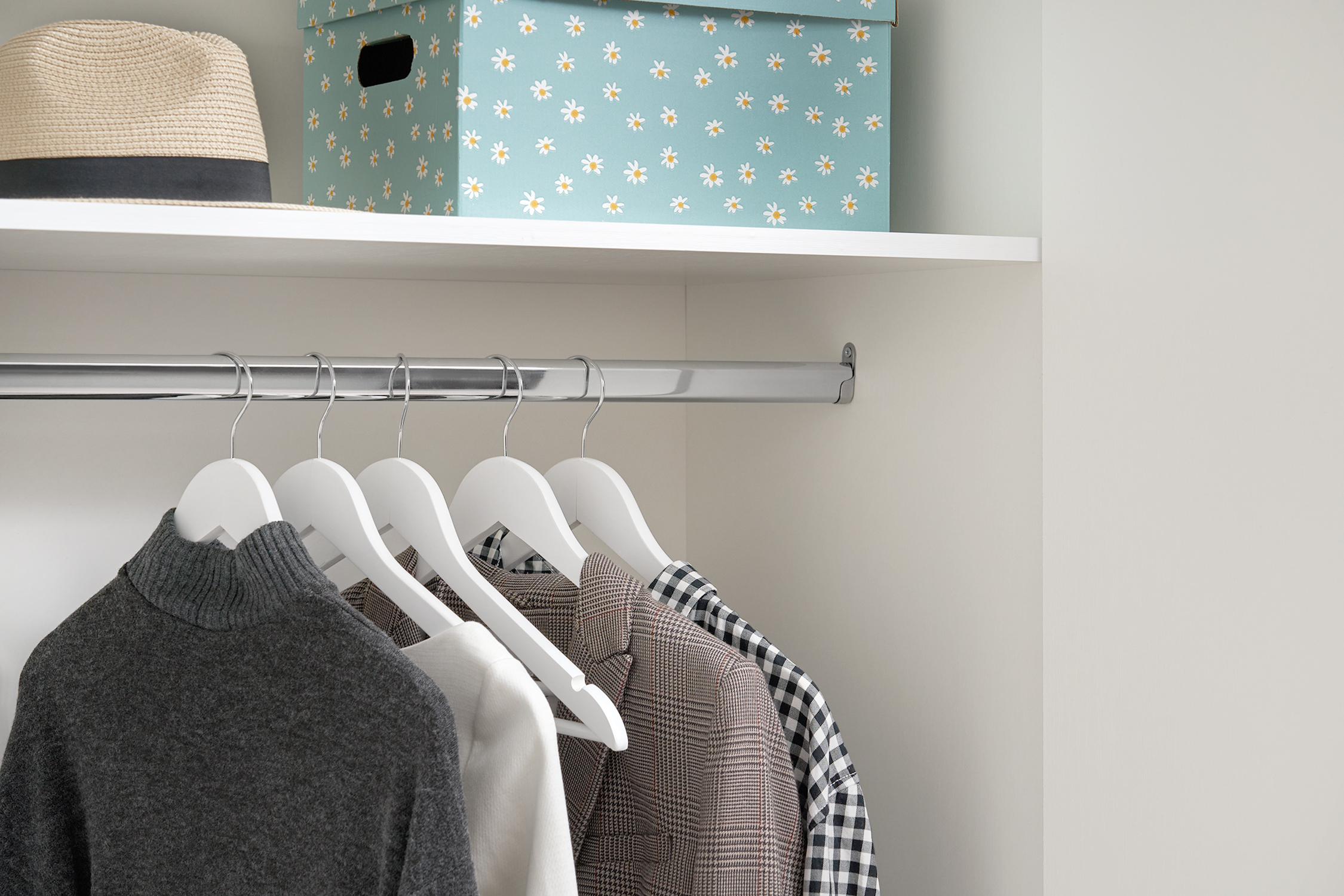 Шкаф 2-х створчатый Тивина белый текстурный