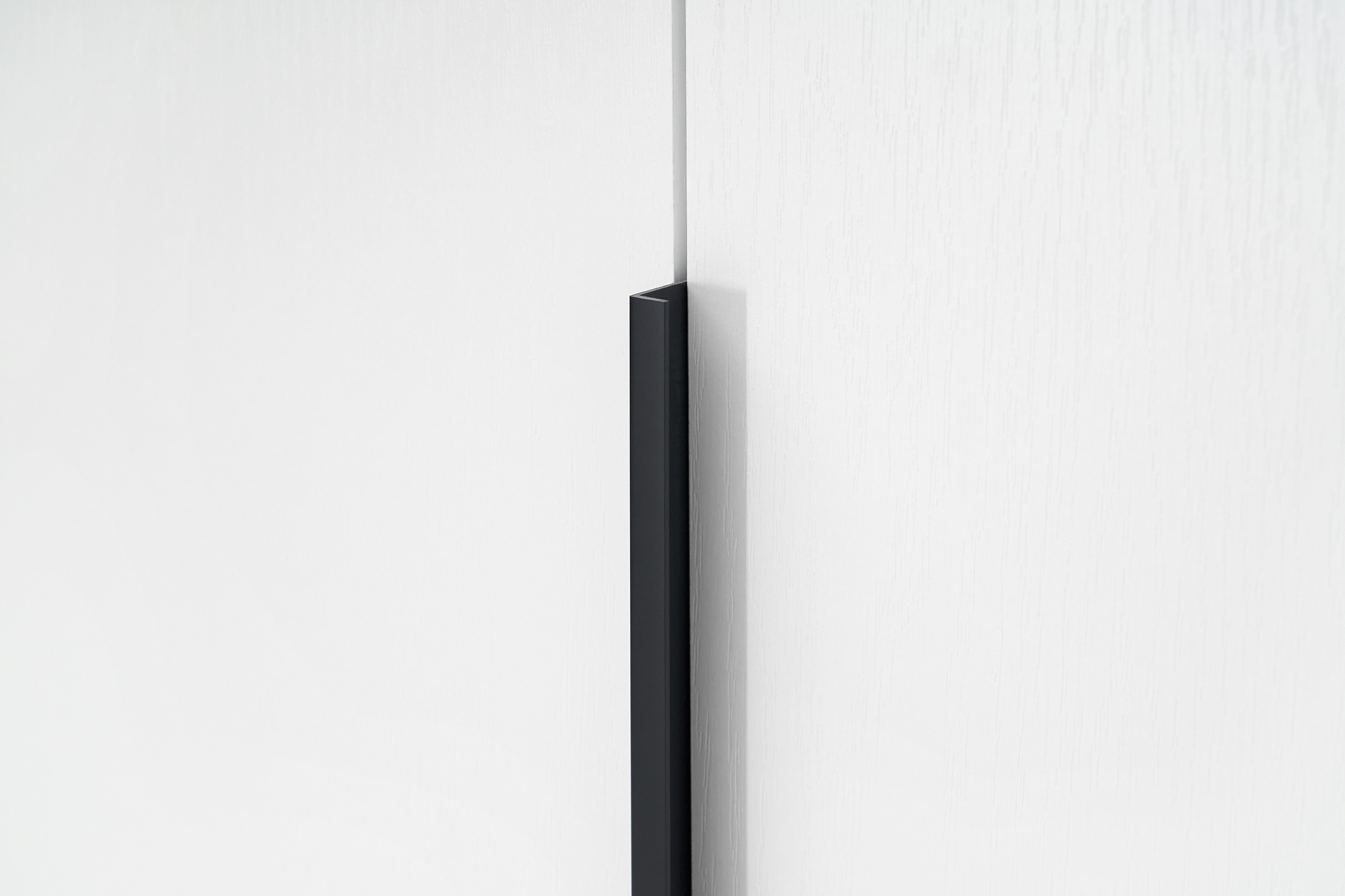 Шкаф 2-х створчатый Тивина белый текстурный