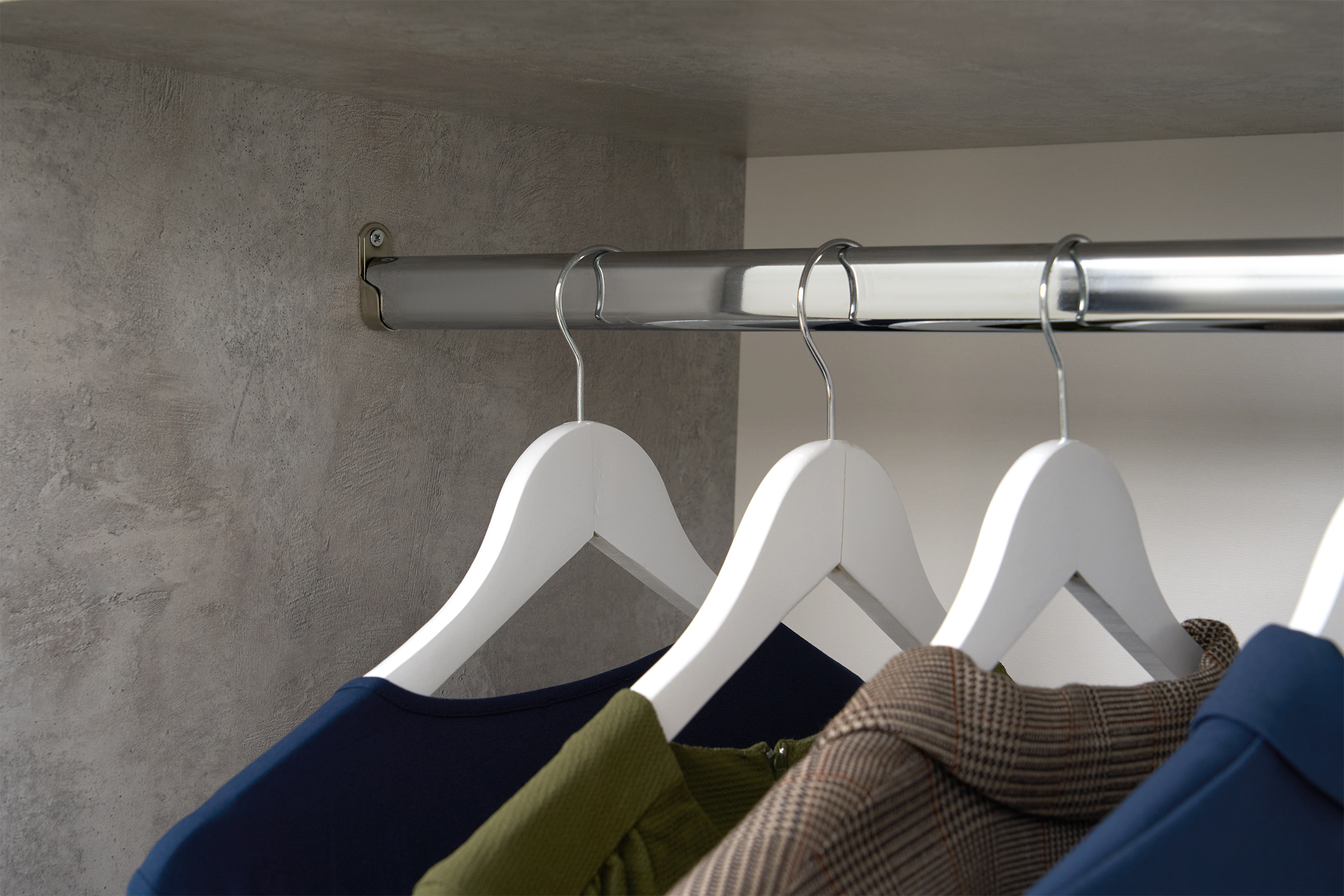 Шкаф 2-х створчатый Тивина цемент светлый / белый шагрень