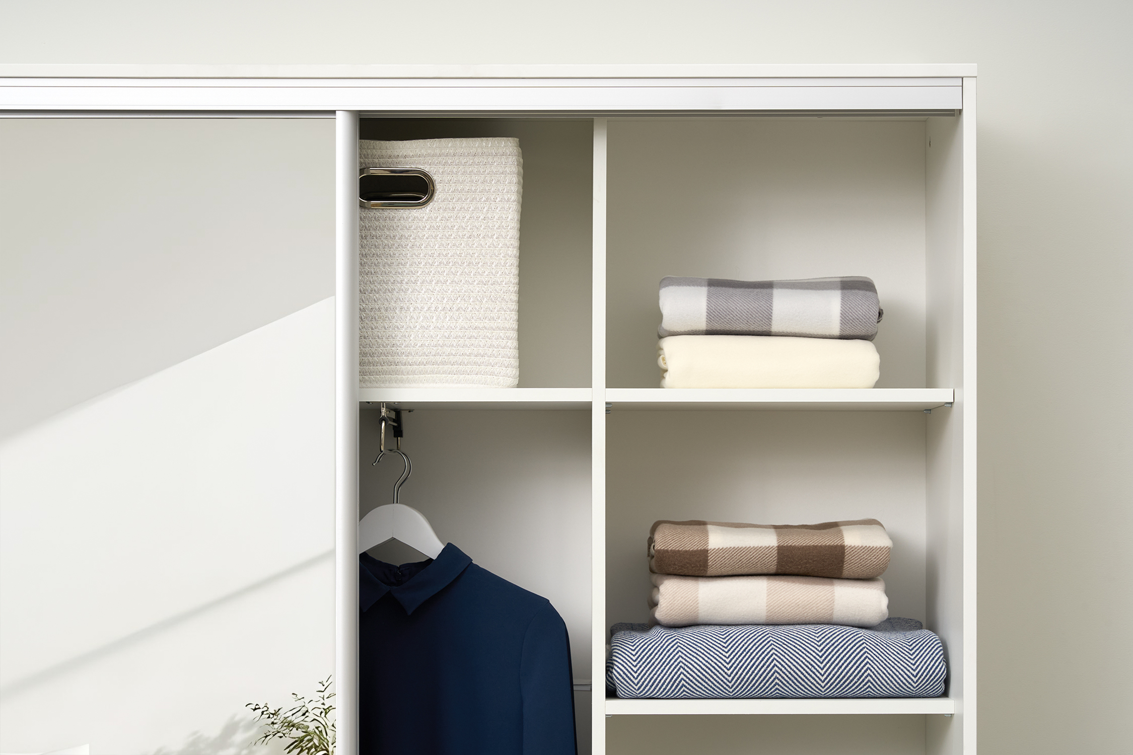 Шкаф-купе двухдверный Арго белый