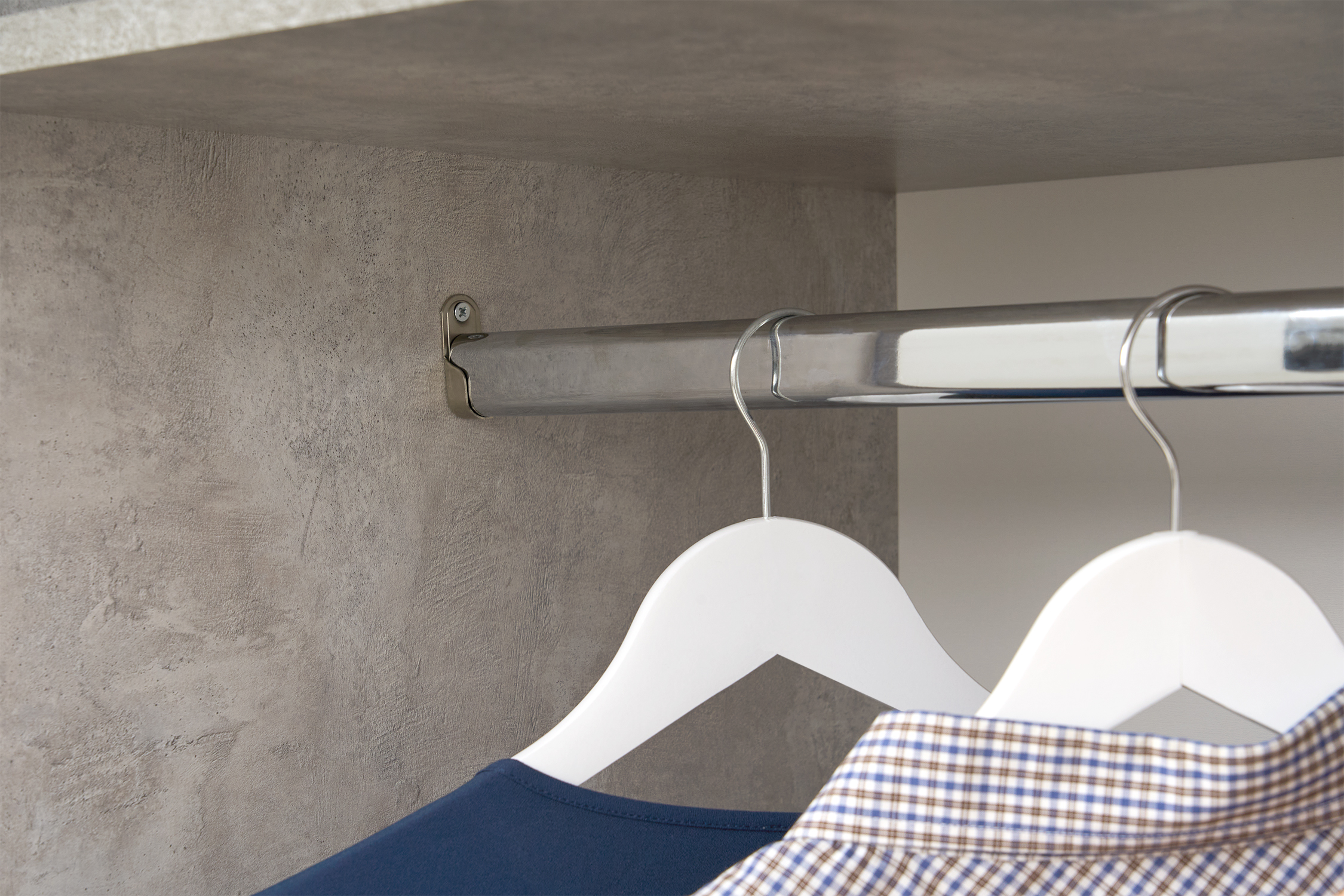 Шкаф 2-х створчатый Тивина цемент светлый / белый шагрень