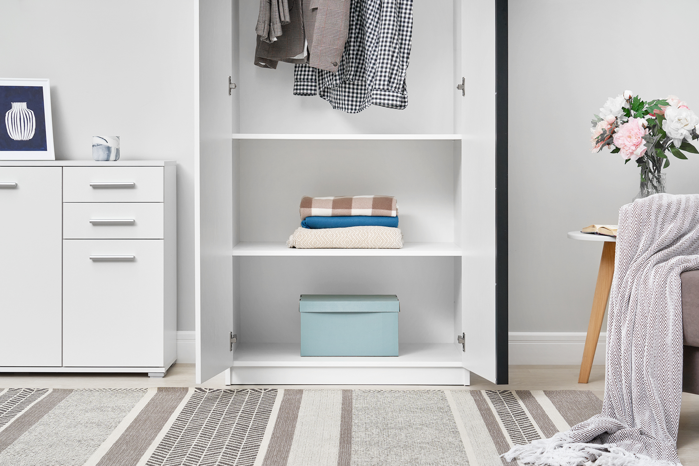 Шкаф 2-х створчатый Тивина белый текстурный