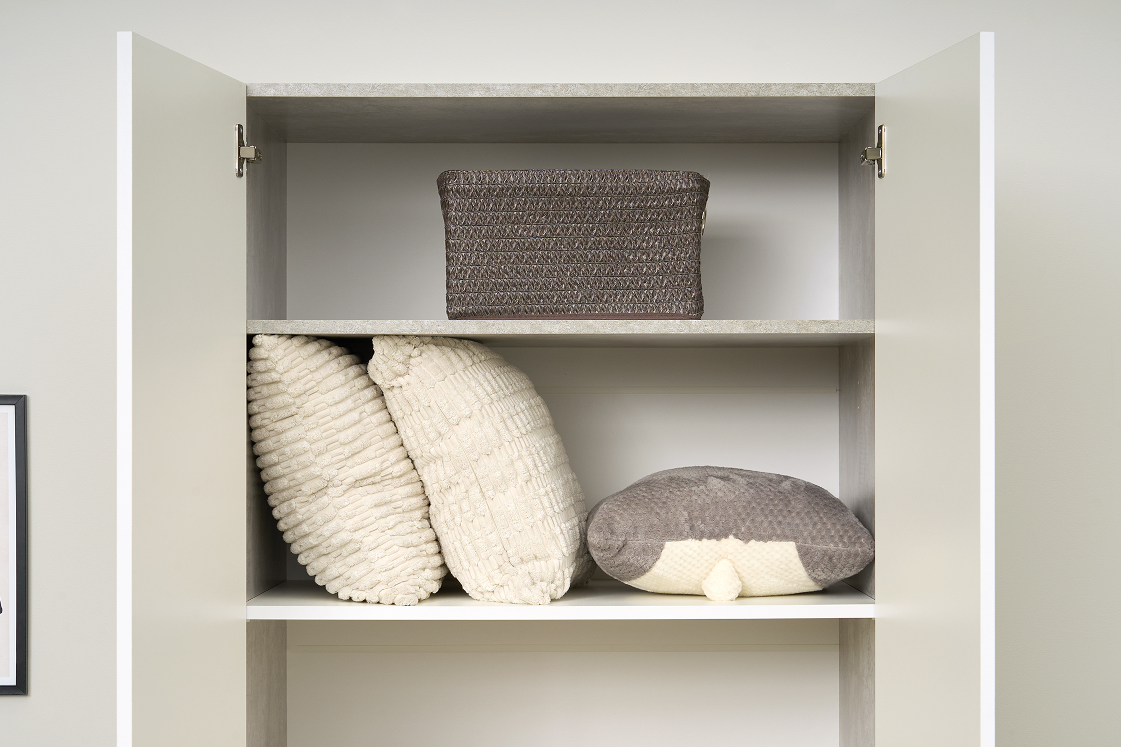 Шкаф 2-х створчатый Тивина цемент светлый / белый шагрень