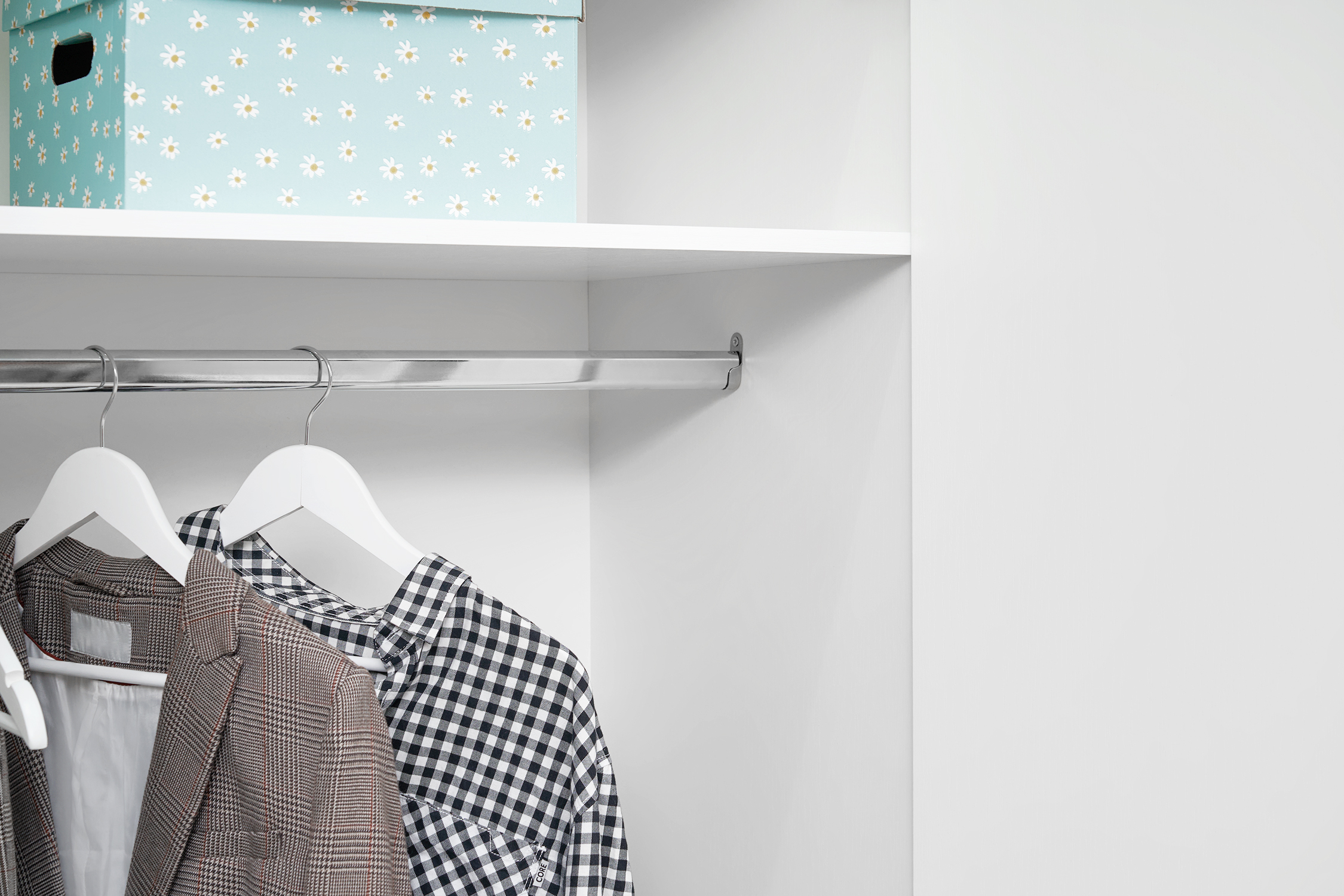 Шкаф 2-х створчатый Тивина белый текстурный