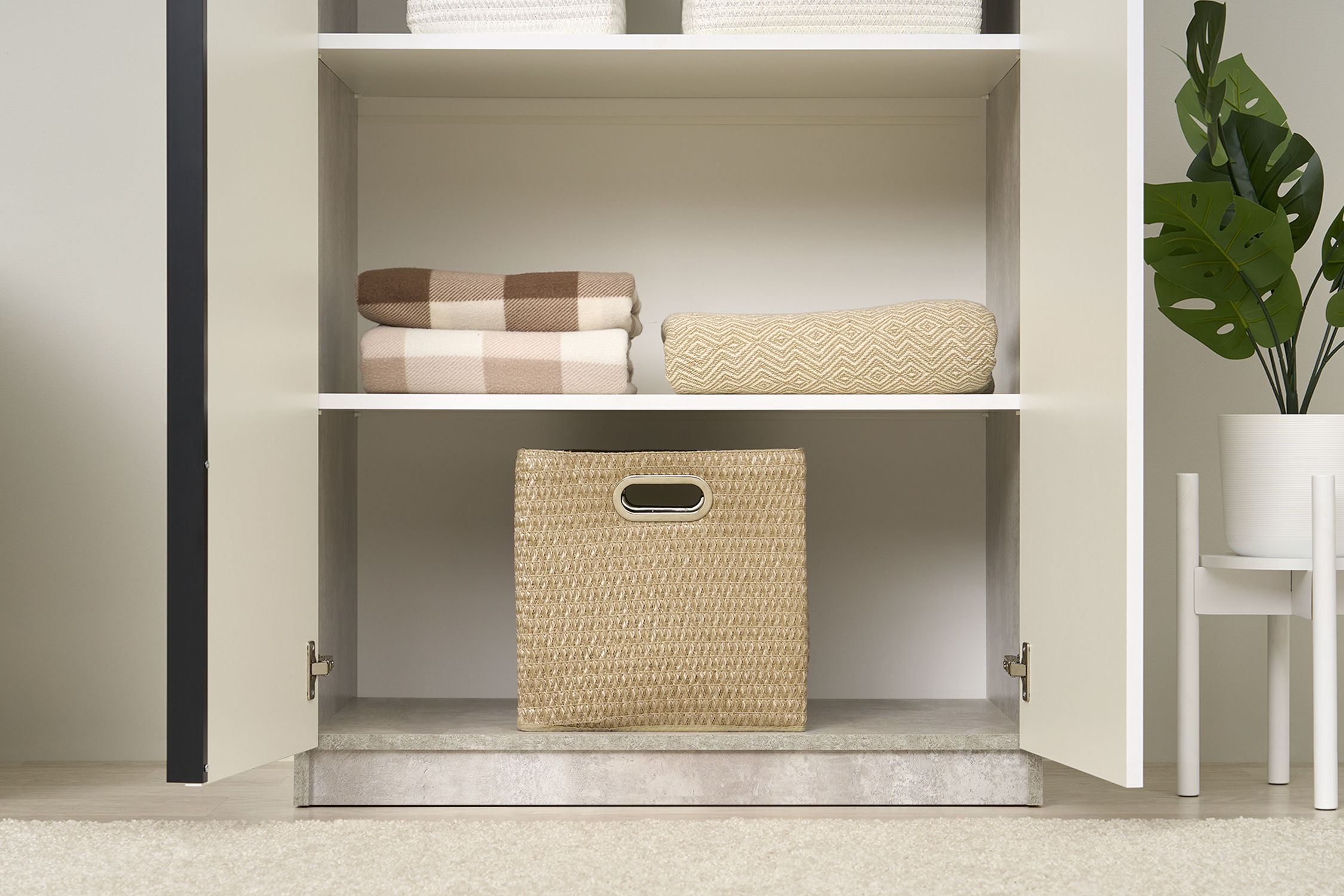 Шкаф 2-х створчатый Тивина цемент светлый / белый шагрень