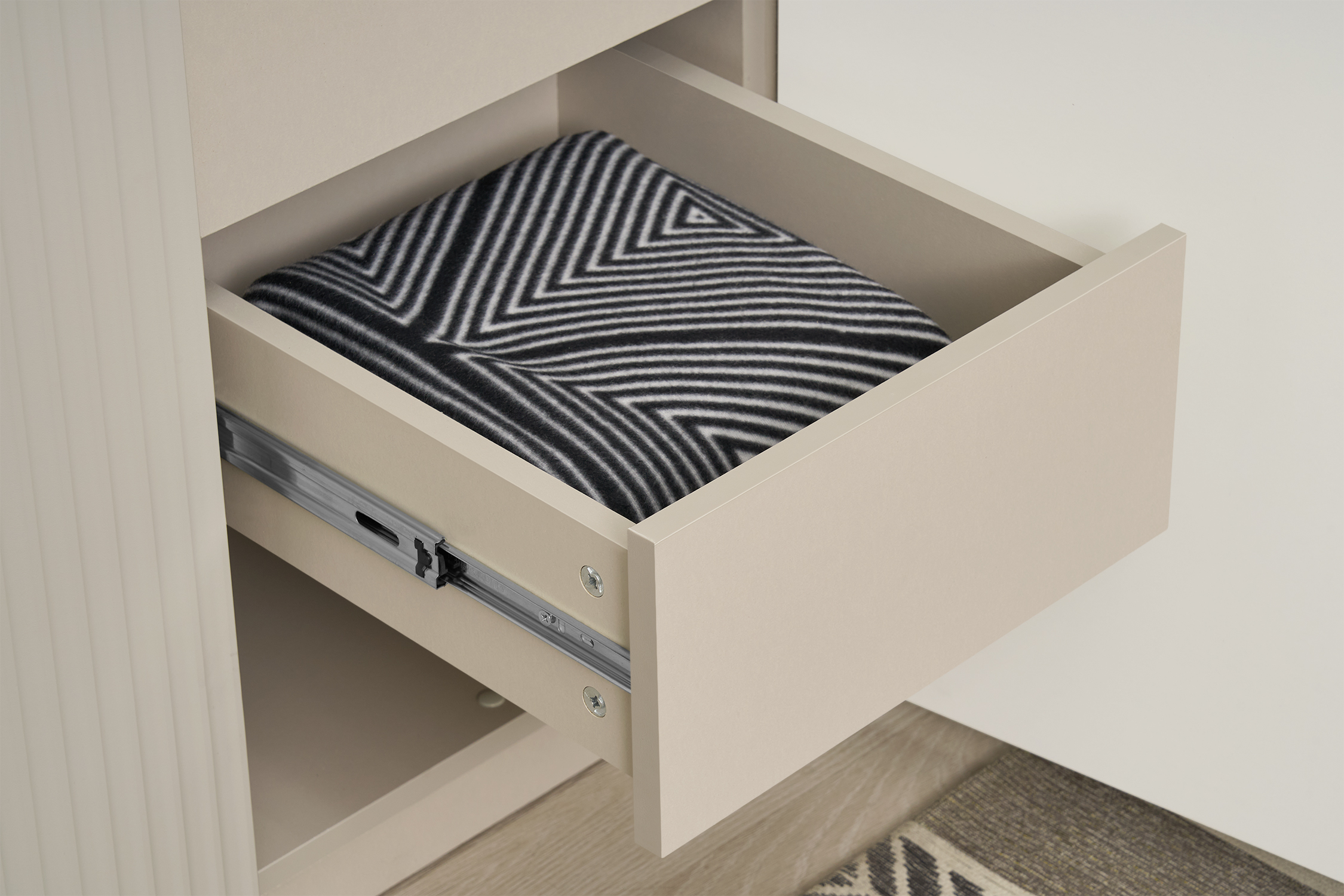 Шкаф 4-х створчатый Марвэл кашемир