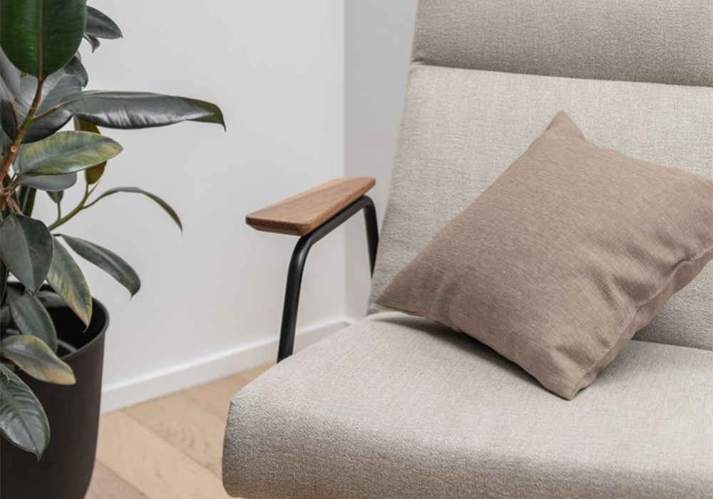 Подушка декоративная Волшебная ночь 40х40 см рогожка, светло-коричневая