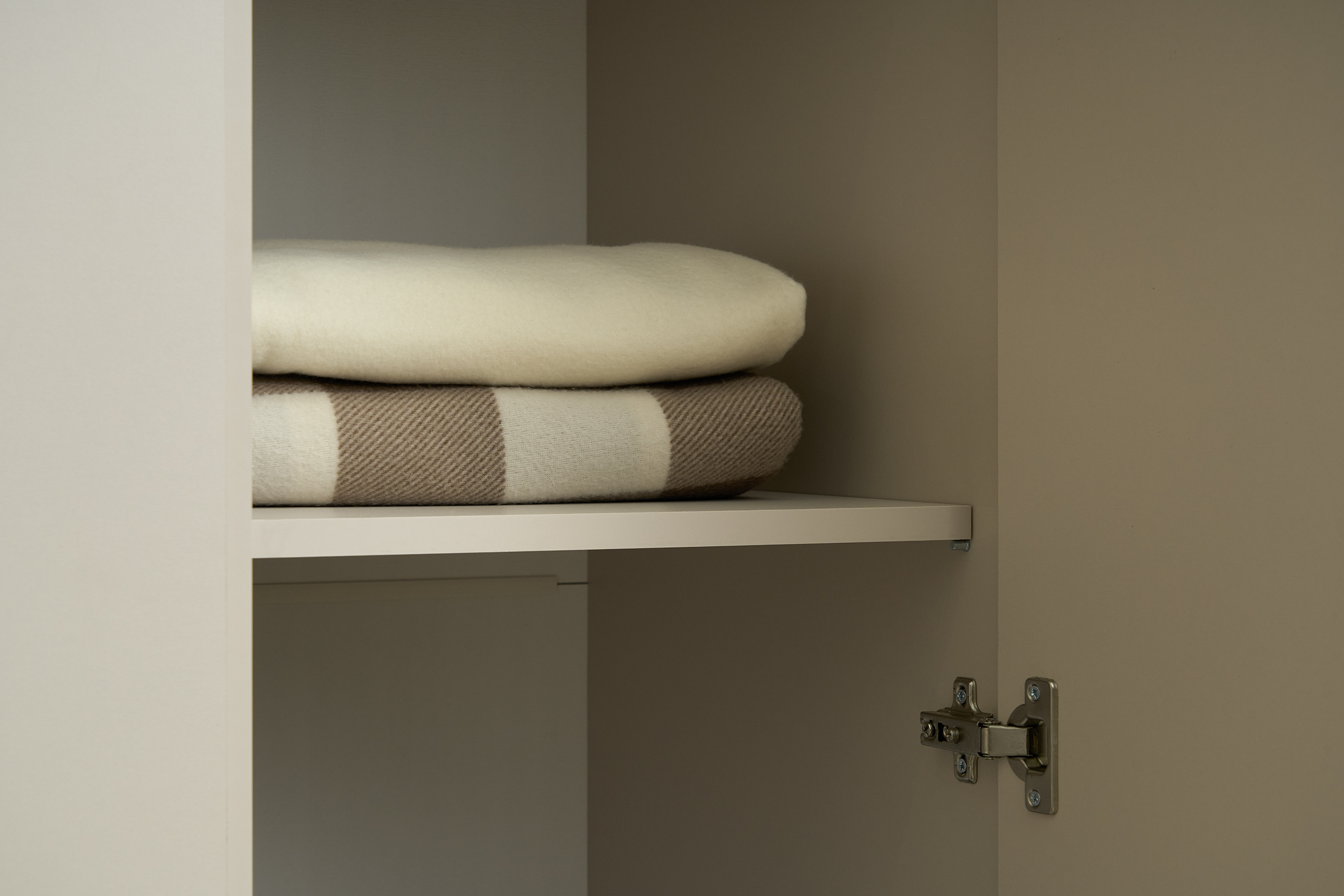 Шкаф Трио тефия