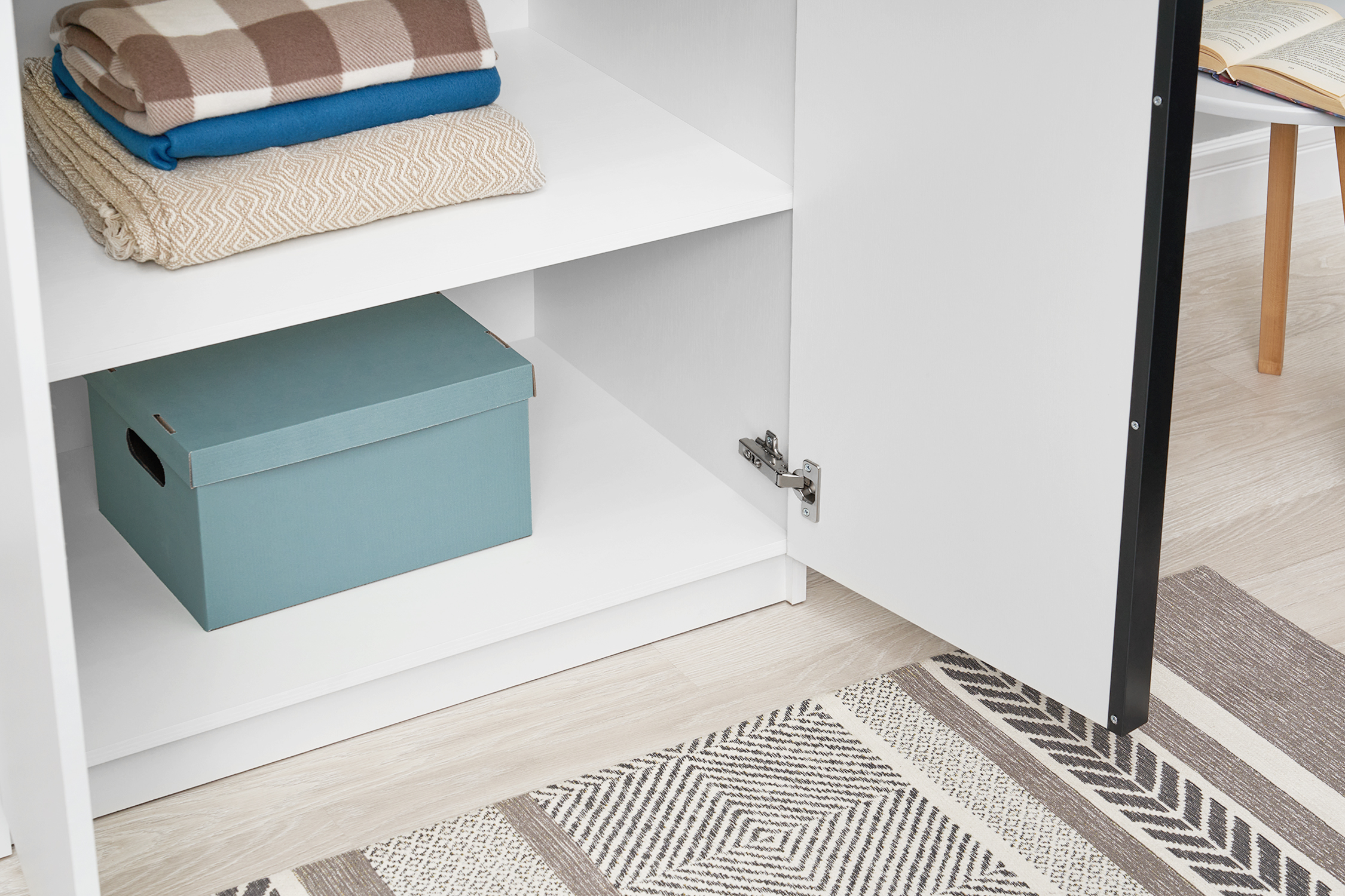 Шкаф 2-х створчатый Тивина белый текстурный