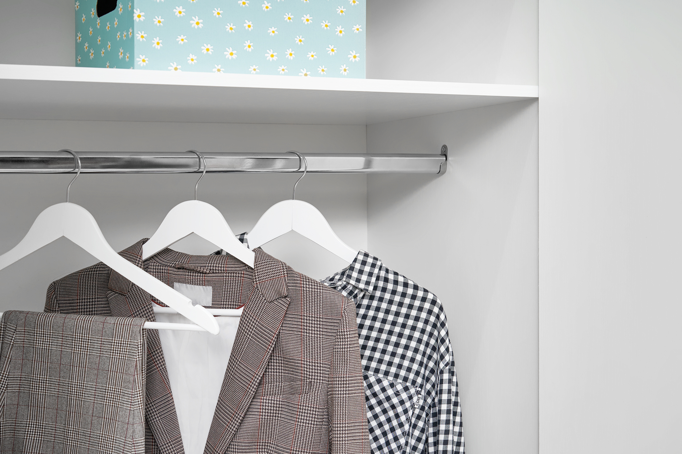 Шкаф 2-х створчатый Тивина белый текстурный