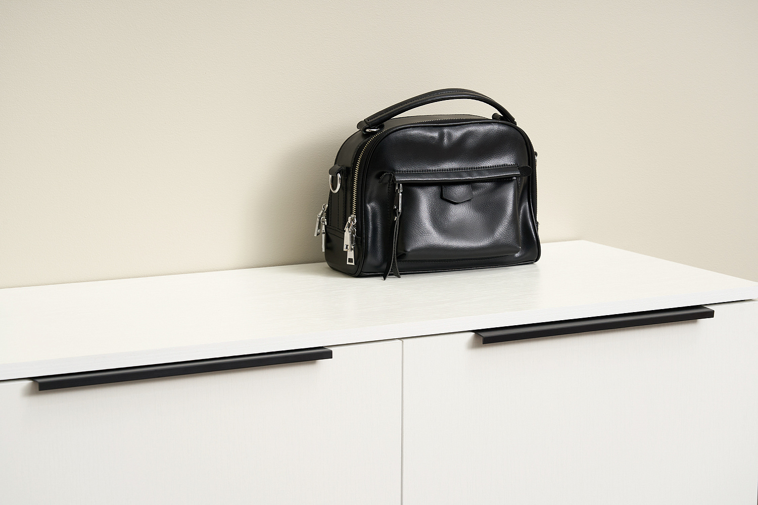 Тумба 3-х створчатая Тивина белый текстурный