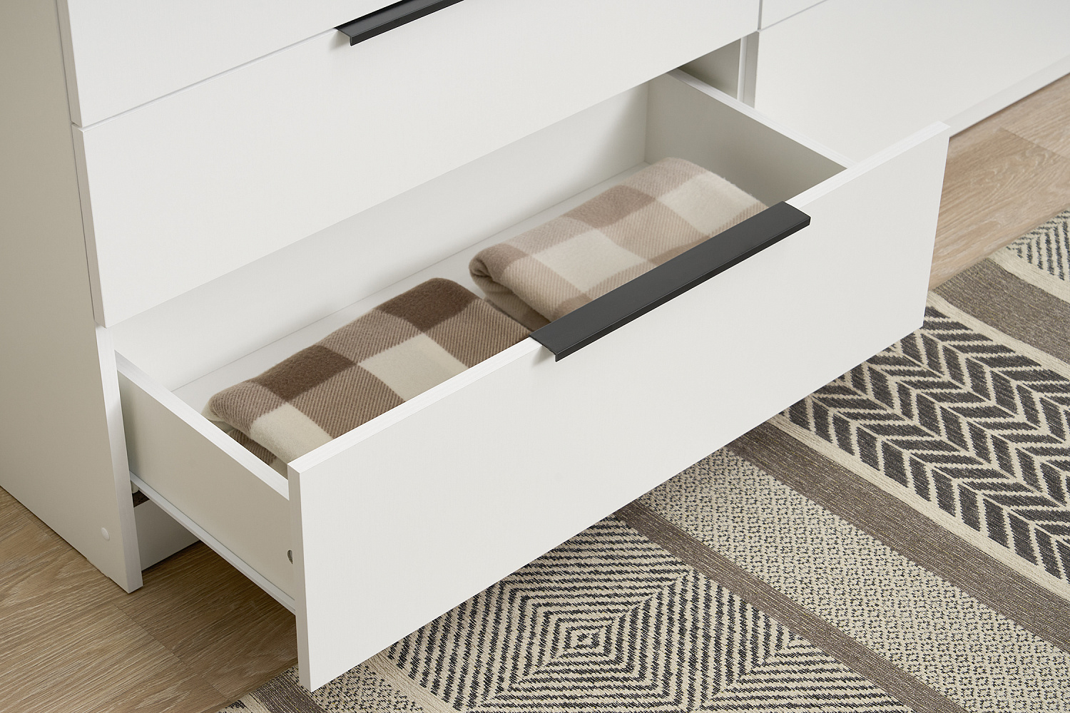 Комод с 6-ю ящиками Тивина белый текстурный