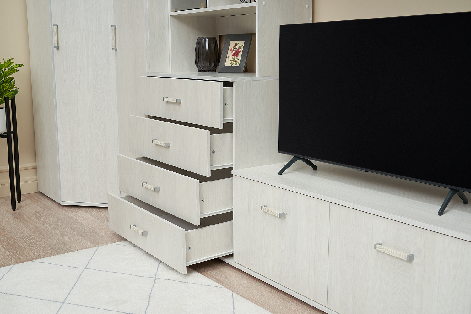 Стенка Белла ясень белый