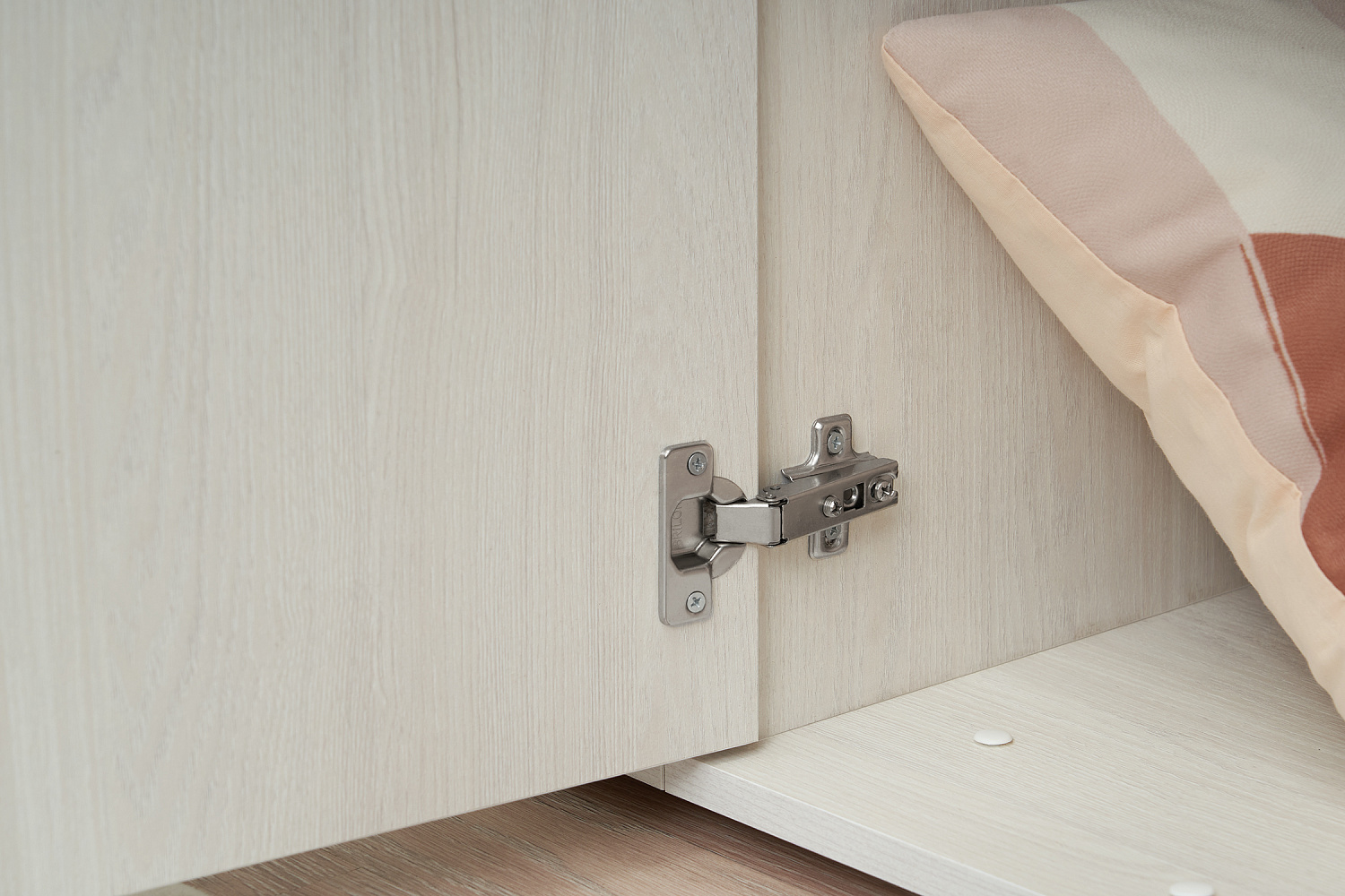 Стенка Белла ясень белый