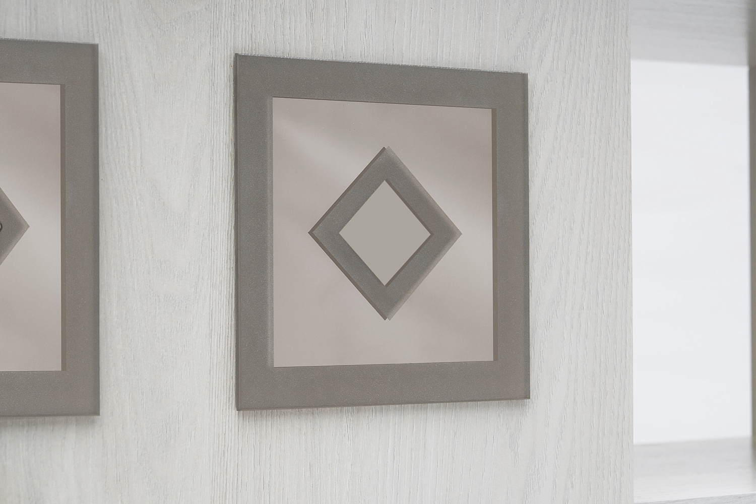 Стенка Белла ясень белый