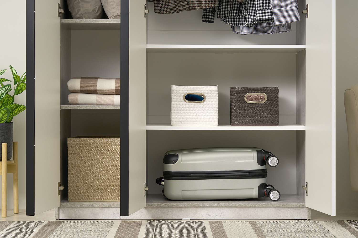 Шкаф 3-х створчатый Тивина цемент светлый / белый шагрень