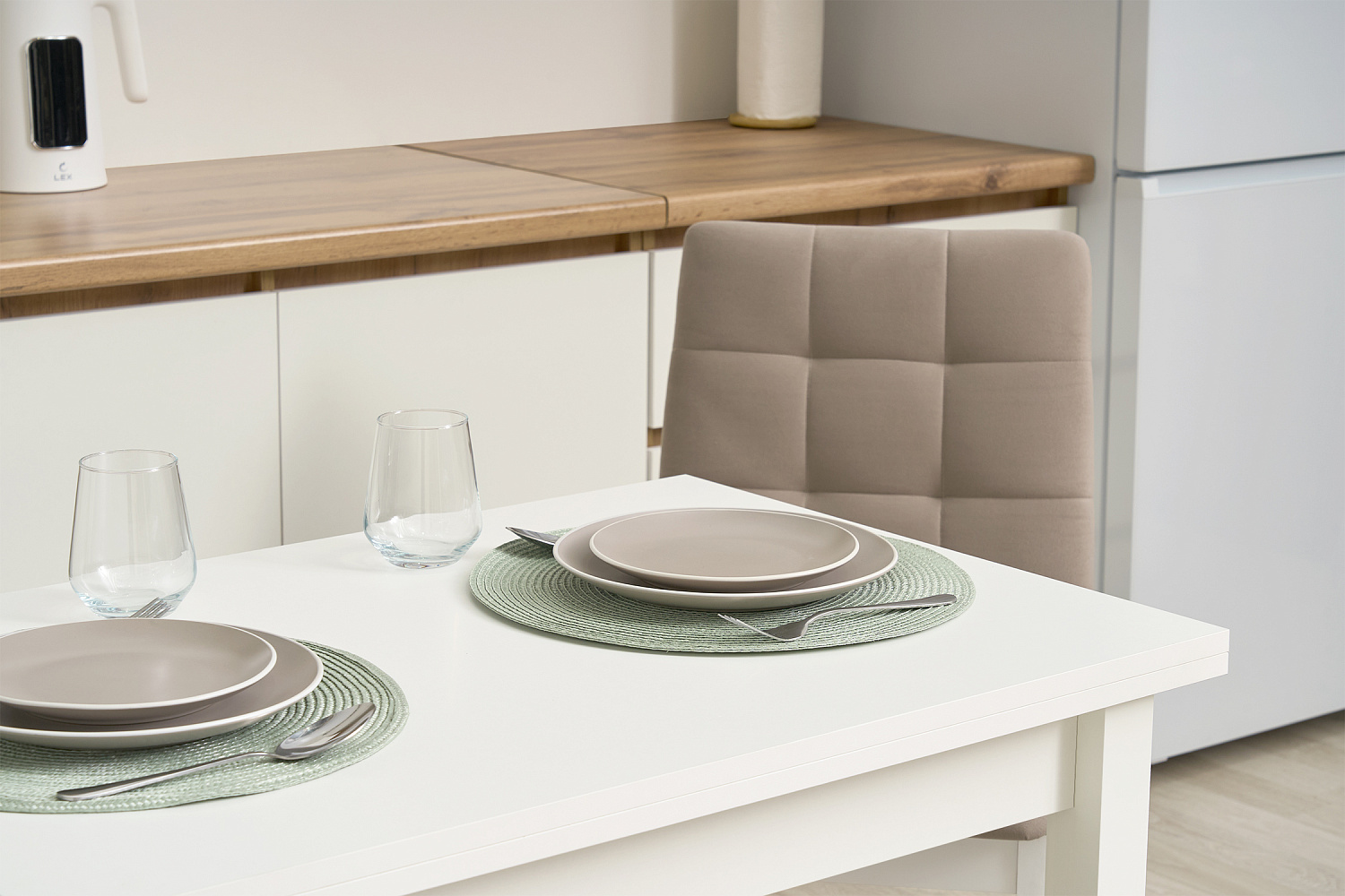 Стол обеденный раскладной белый 