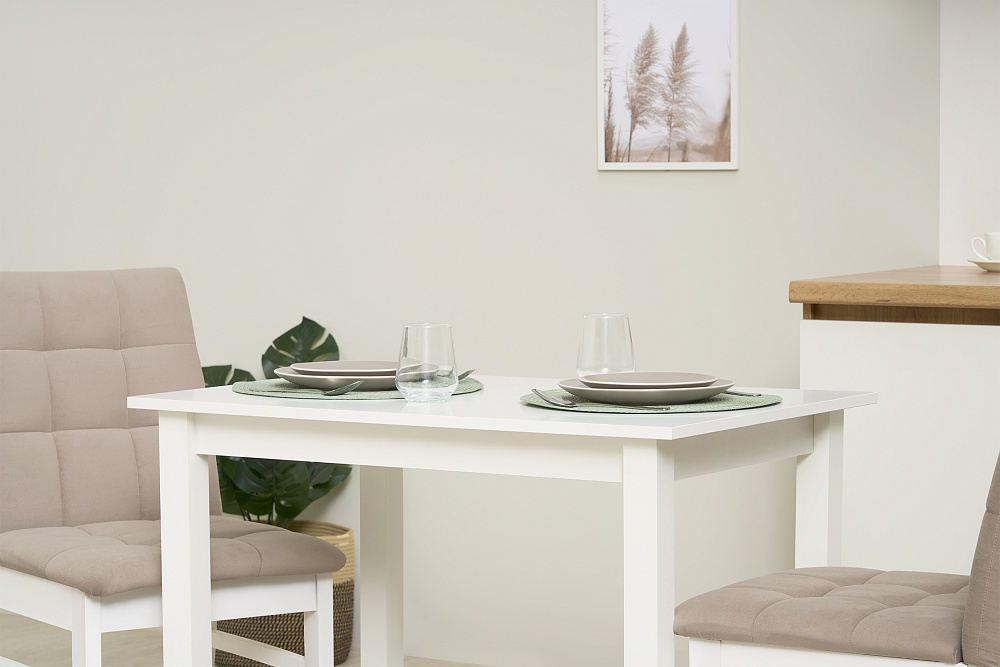 Стол обеденный белый