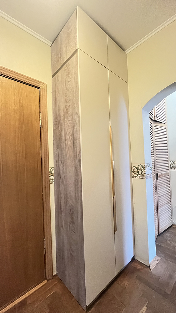 Шкаф 2-х створчатый Тивина с антресолью графит серый