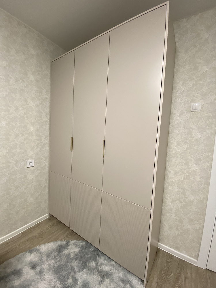 Шкаф 3-х створчатый Пандора кашемир / айриш