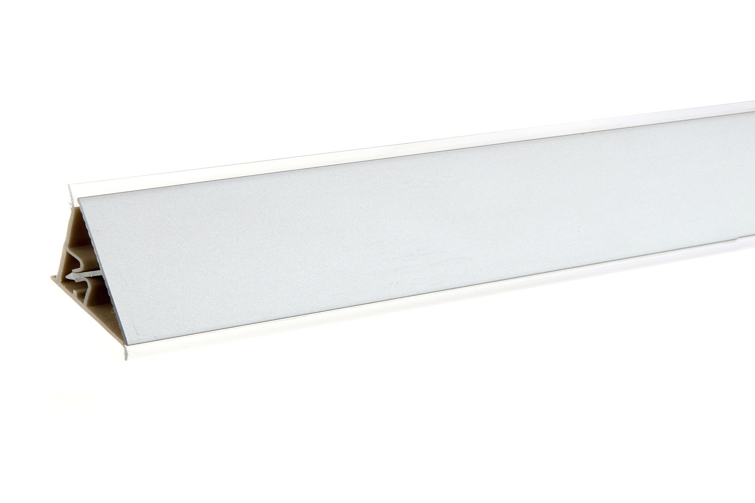 Плинтус алюминиевый Плато серебро