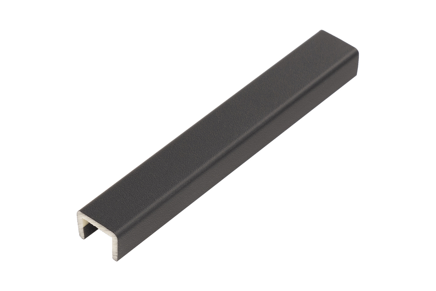 Заглушка п-образная для цоколя 100 мм черная