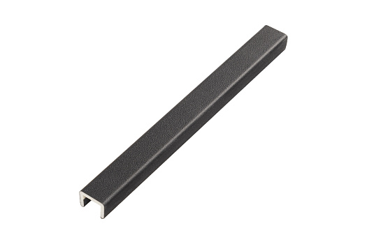 Заглушка п-образная для цоколя 150 мм черная