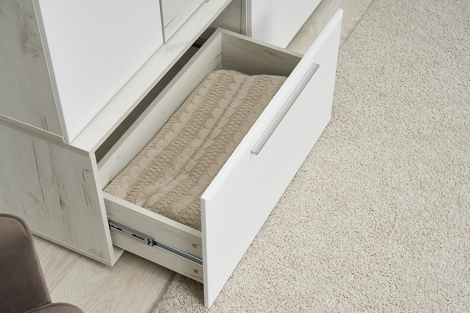 Стенка Сафари дуб крафт белый / матовый белый софт        