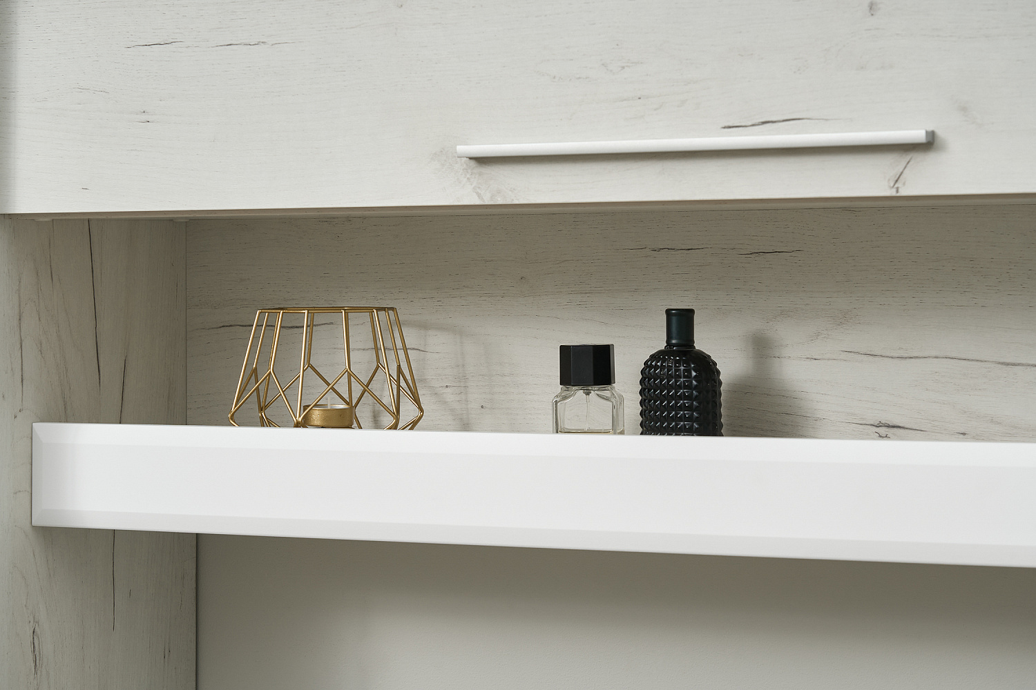 Стенка Сафари дуб крафт белый / матовый белый софт        