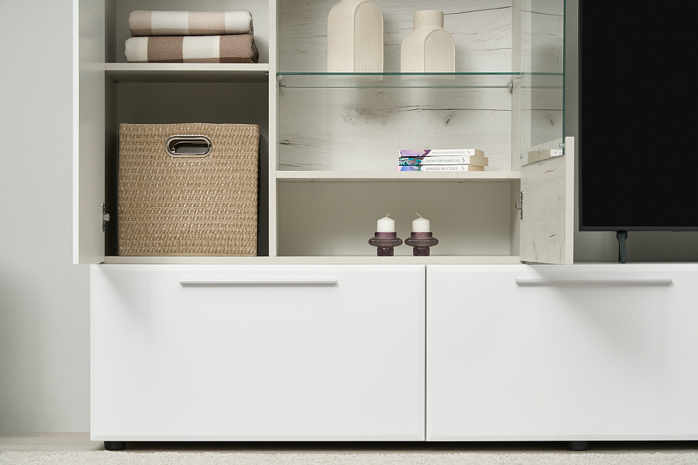 Стенка Сафари дуб крафт белый / матовый белый софт        