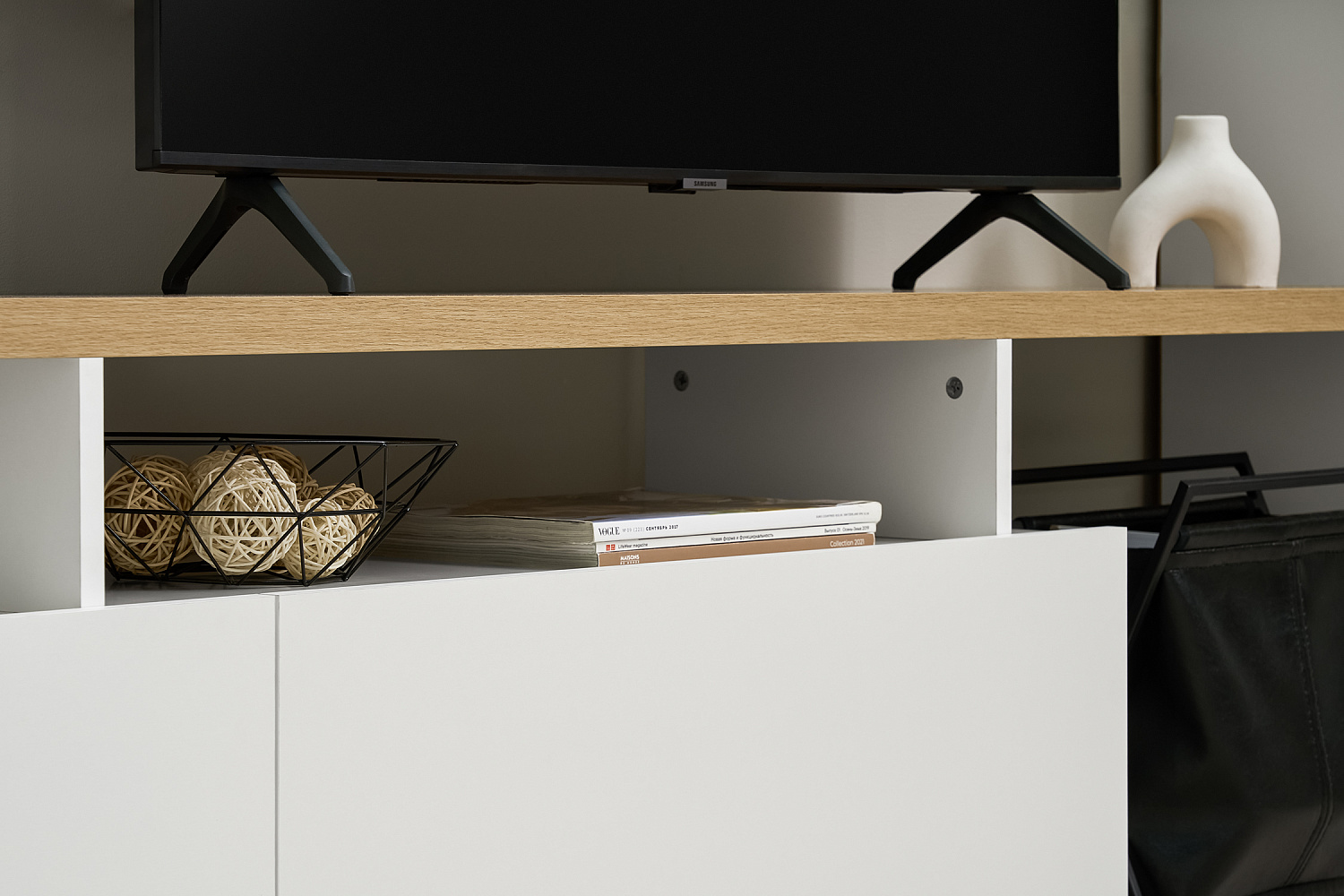 Стенка SkyFree белый / дуб крафт золотой