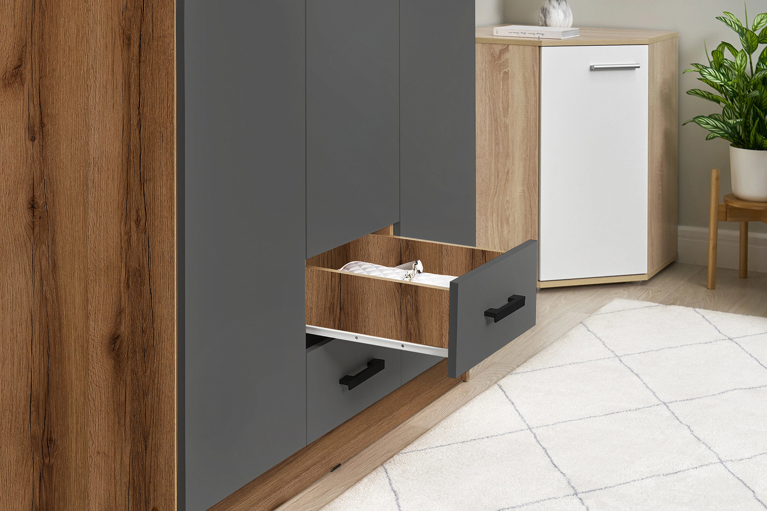 Шкаф Трио дуб делано / графит