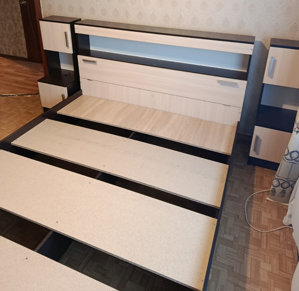 Кровать Бассо 1.6 м с надстройкой и тумбами дуб крафт / графит