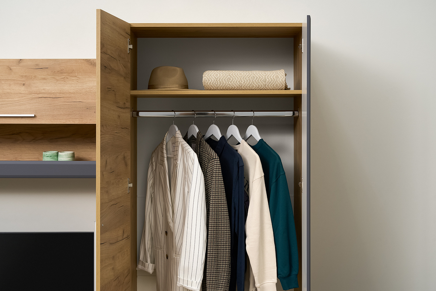 Стенка Сафари дуб крафт золотой / матовый графит софт