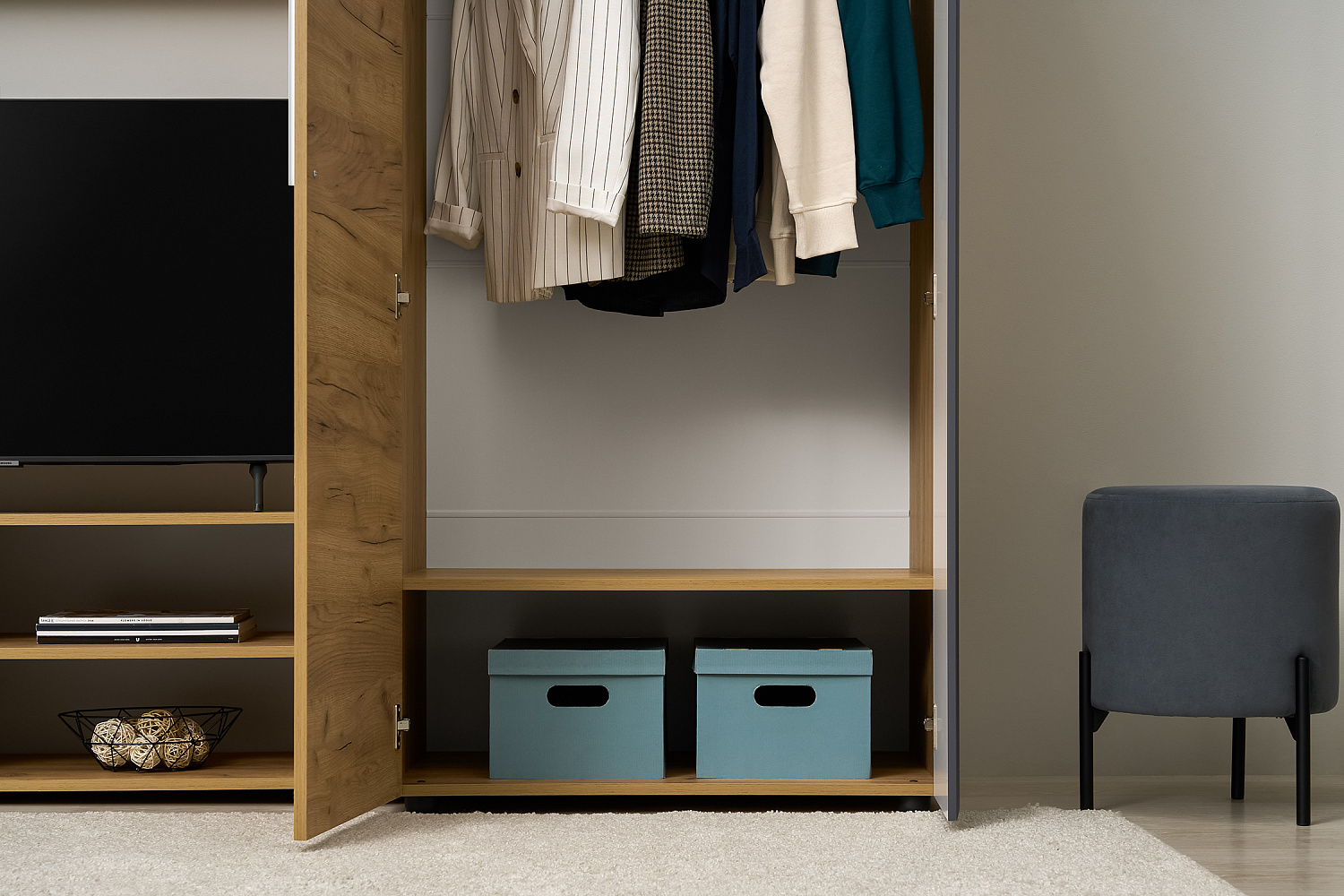 Стенка Сафари дуб крафт золотой / матовый графит софт