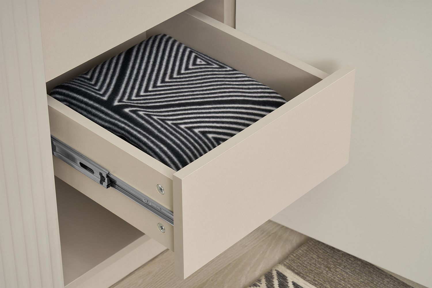 Шкаф 4-х створчатый Марвэл кашемир