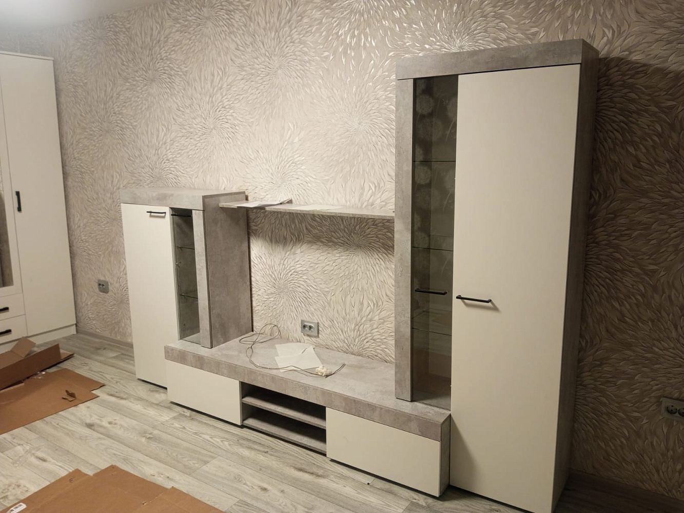 Гостиная Мартин белый / цемент светлый