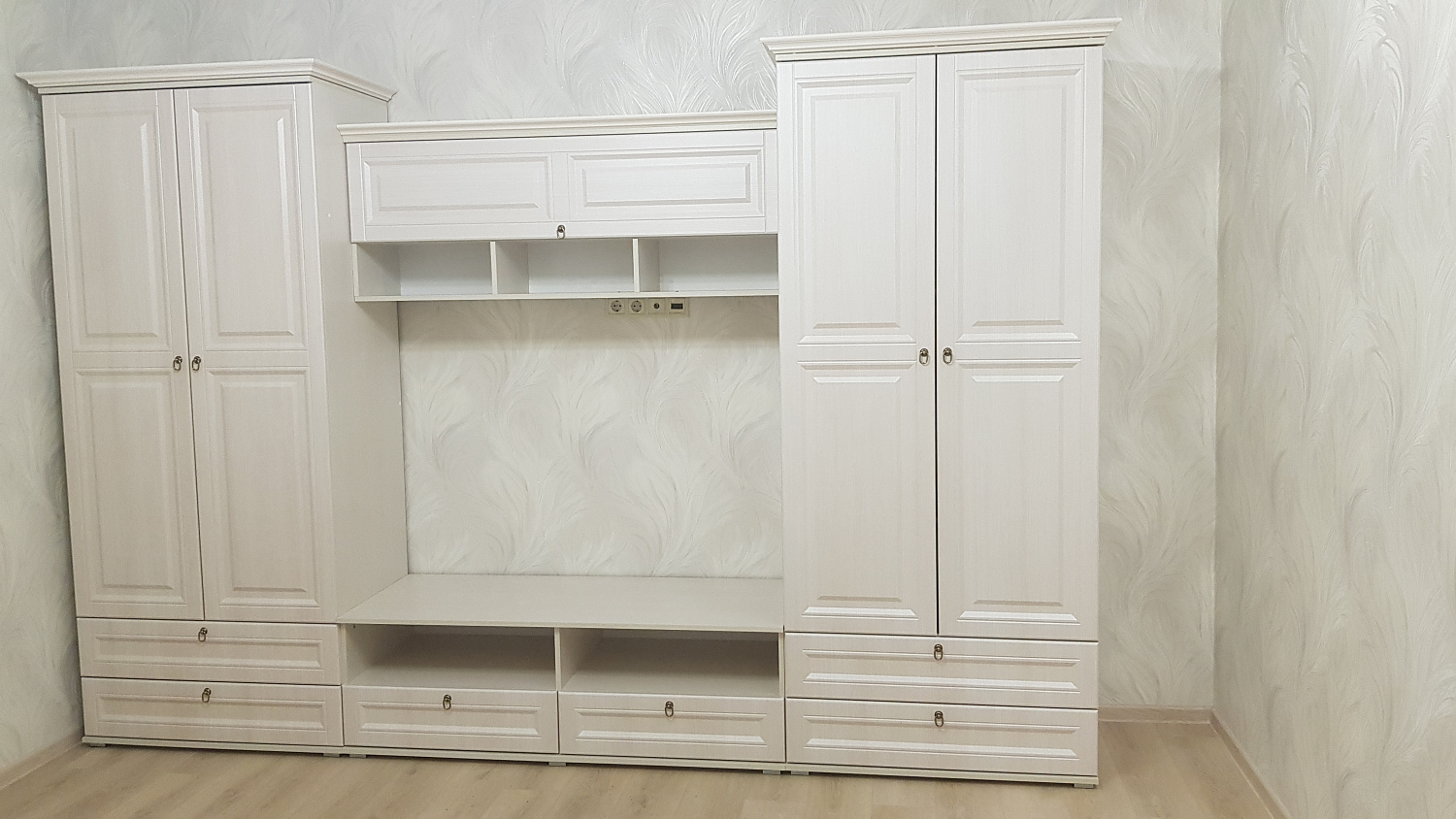 Стенка Престиж-1 №4 cандал светлый