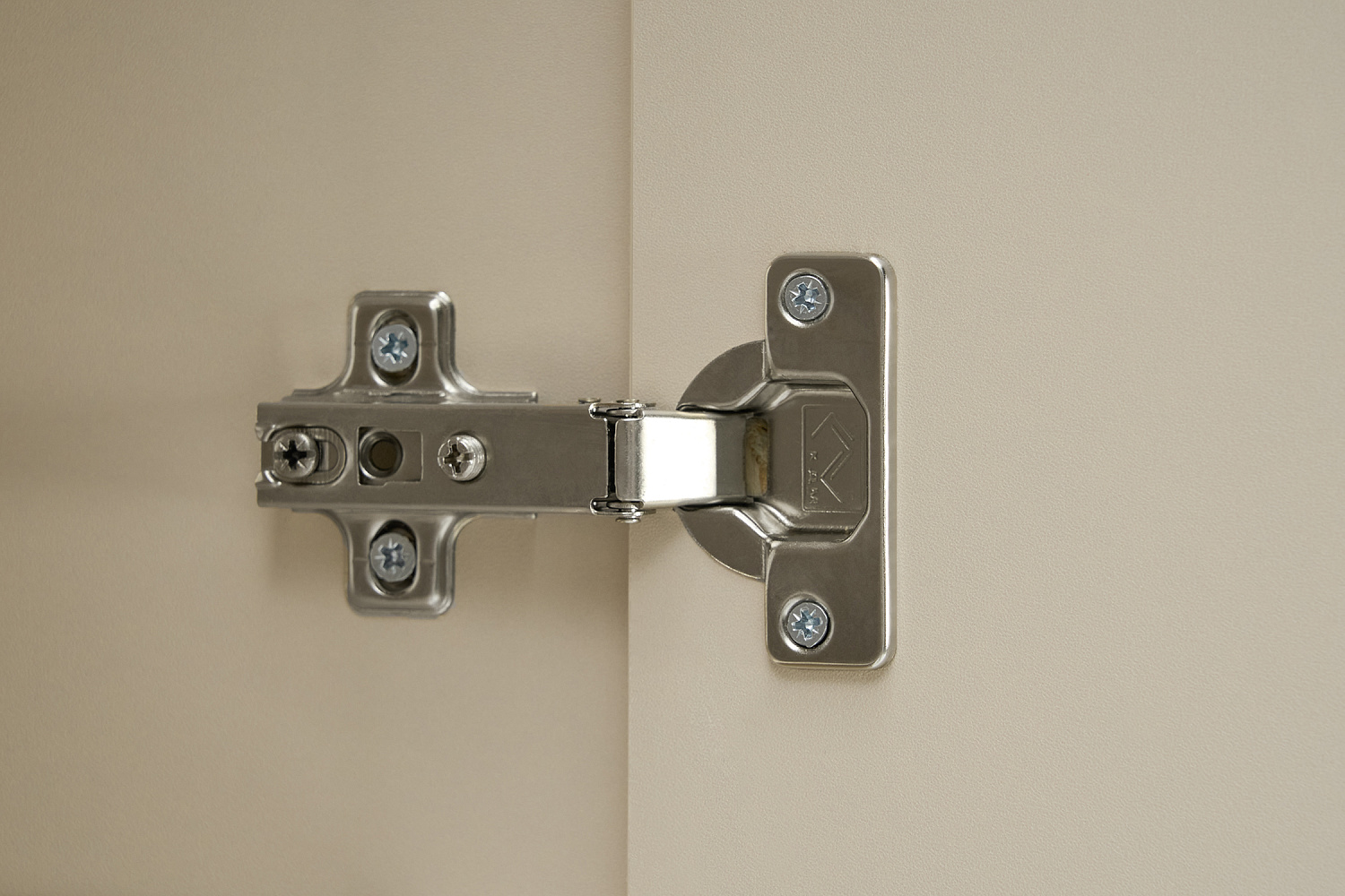 Шкаф Трио тефия