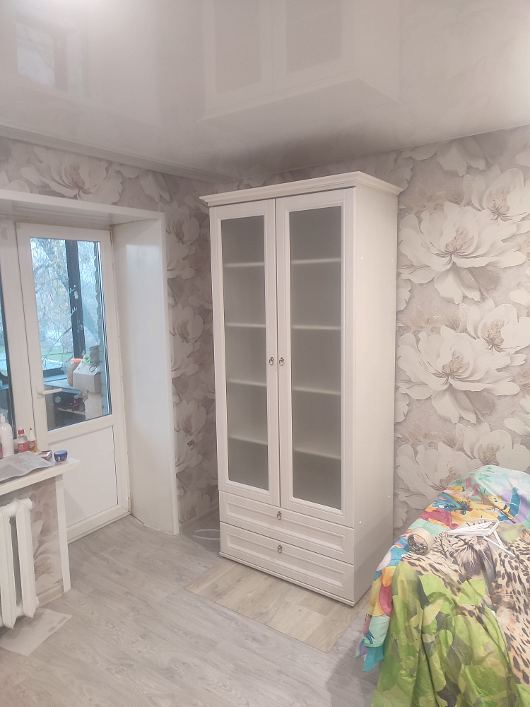 Шкаф со стеклом Престиж-1