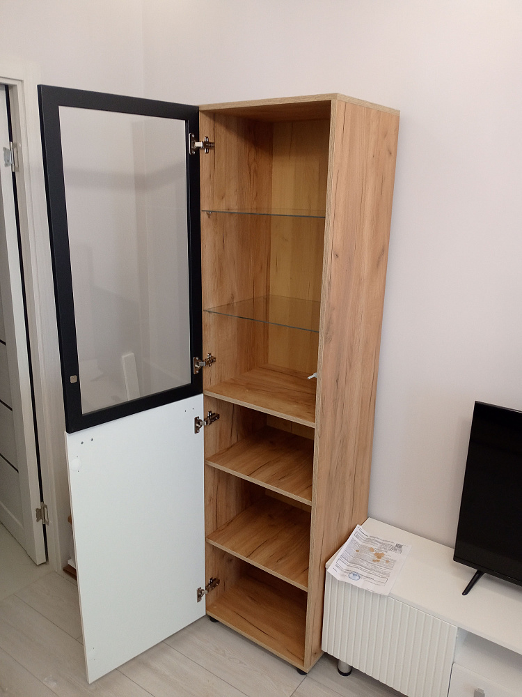 Витрина Ливенто дуб золотой / олива софт