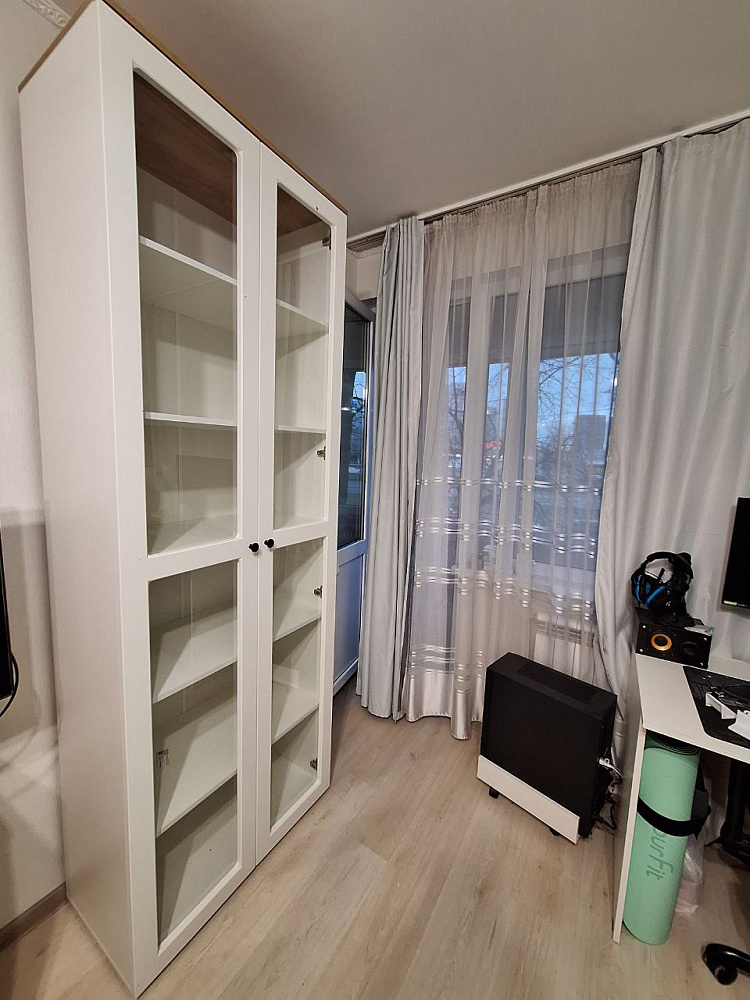 Шкаф-витрина Остин 16.394.02 белый шагрень / дуб крафт золотой