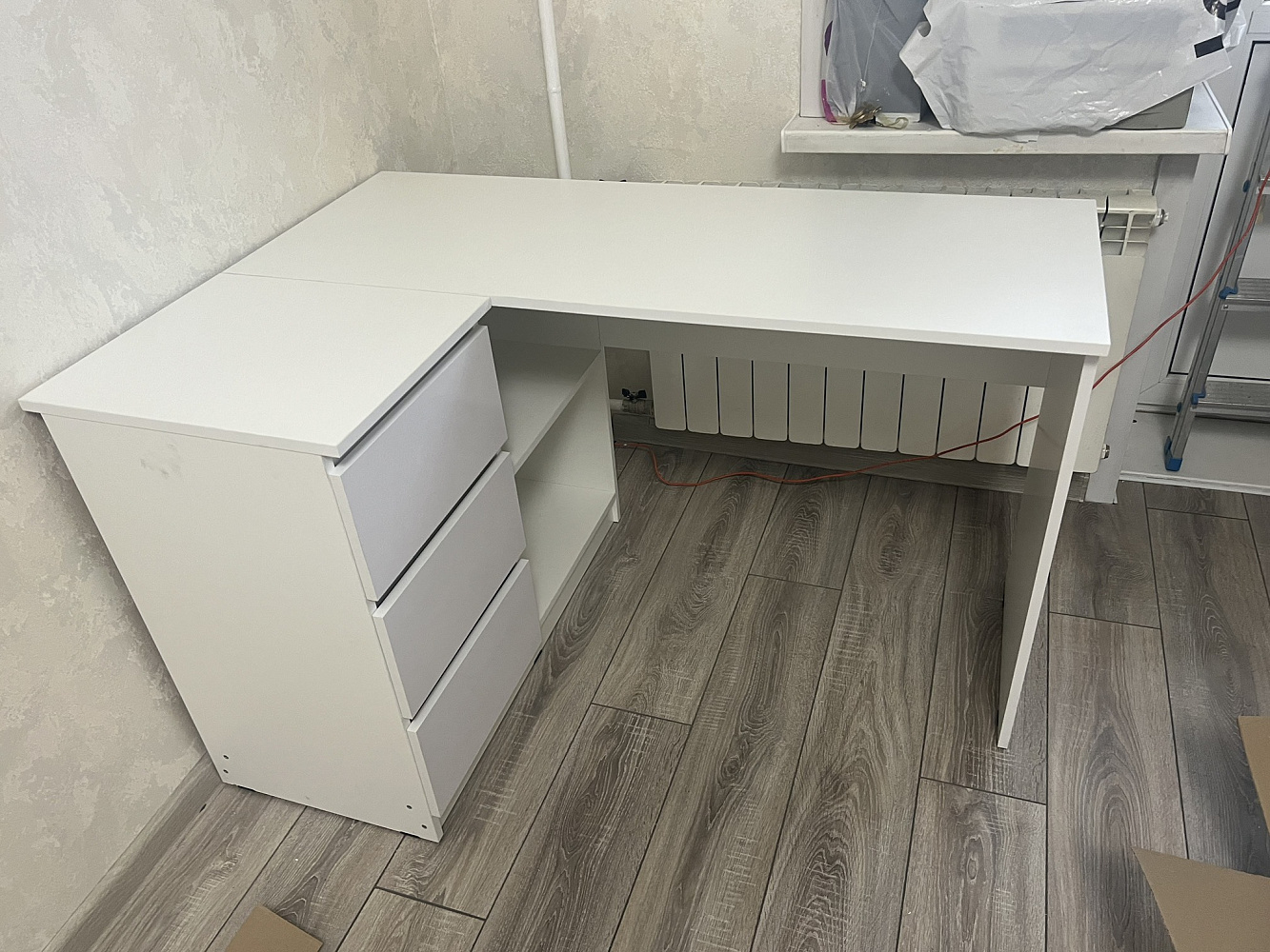 Стол письменный Челси угловой графит