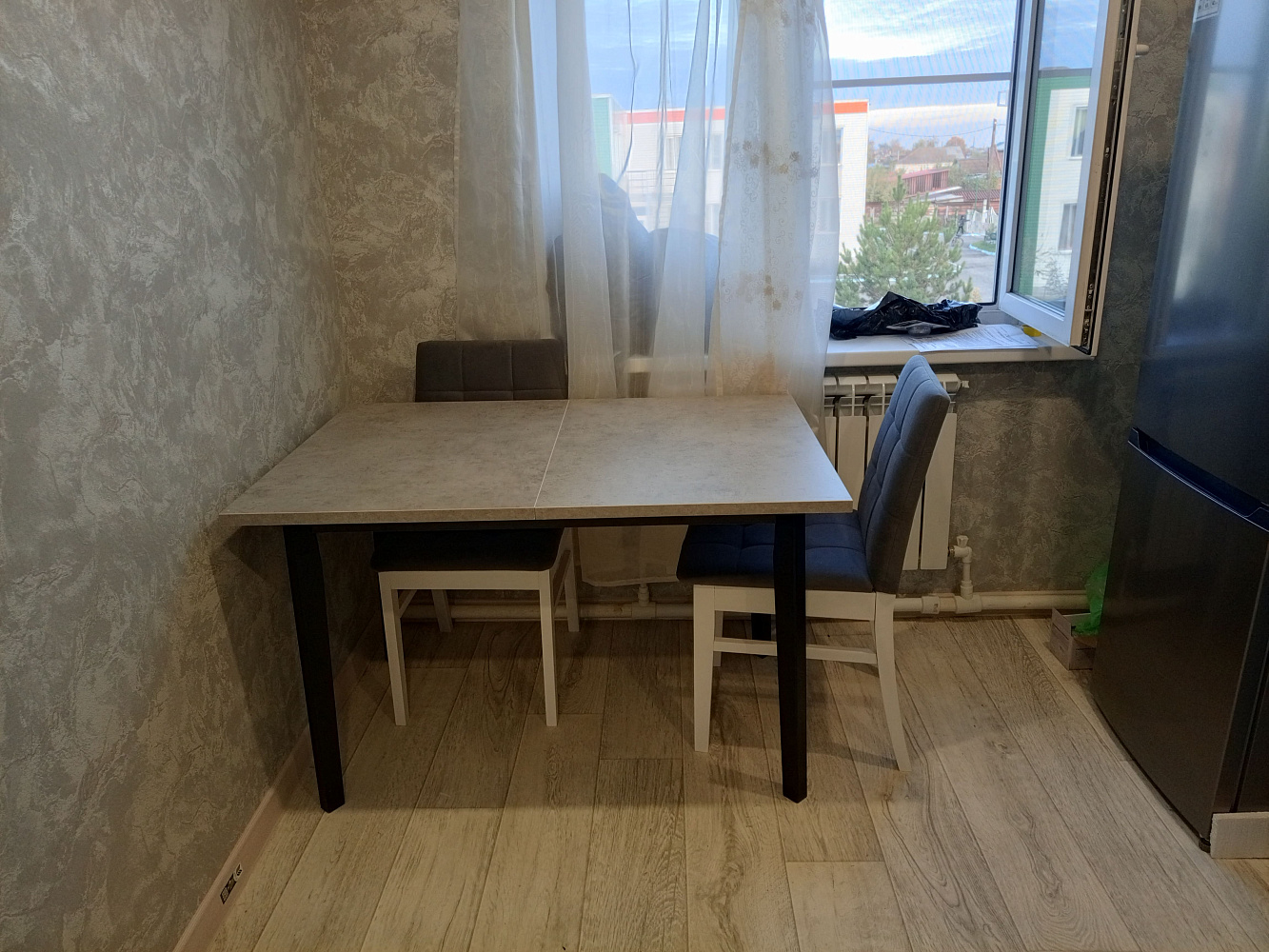 Стол раздвижной Нуар черный / дуб натуральный