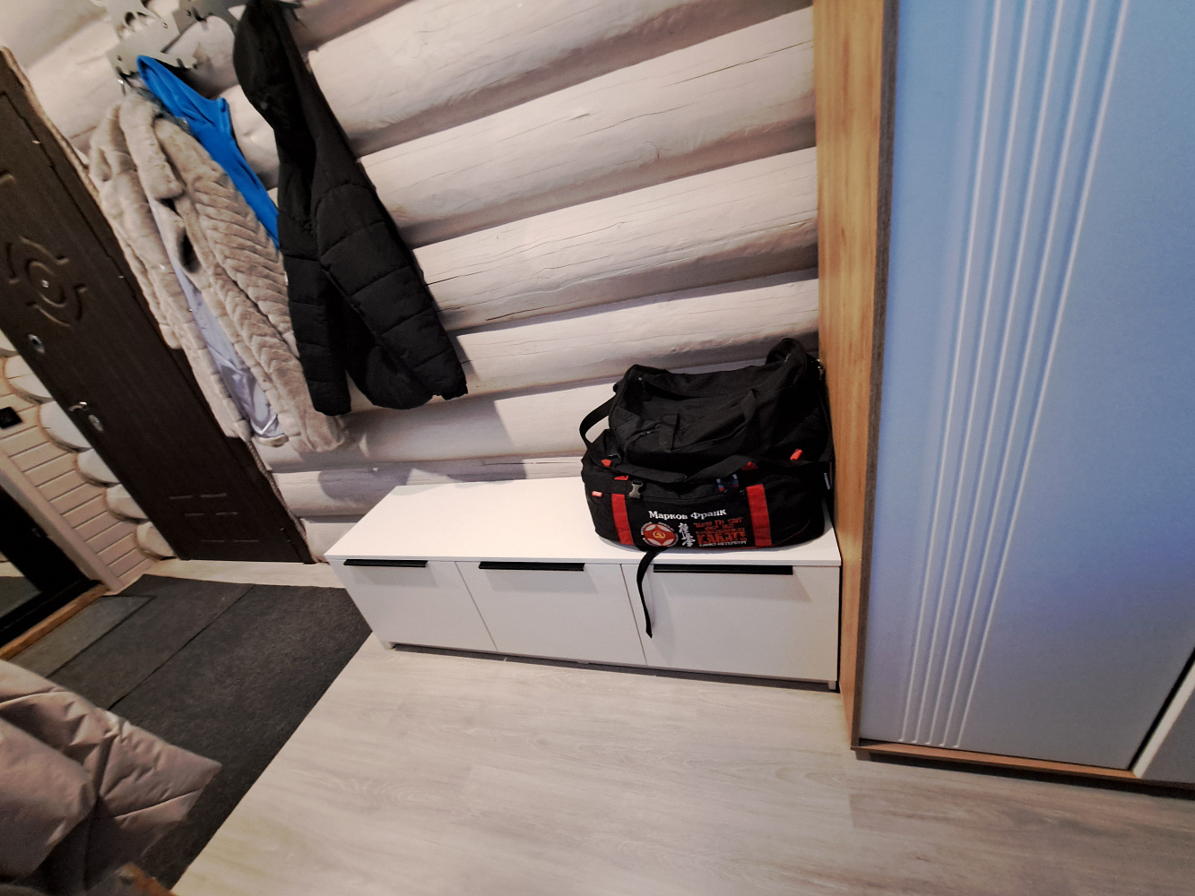 Тумба 3-х створчатая Тивина белый текстурный