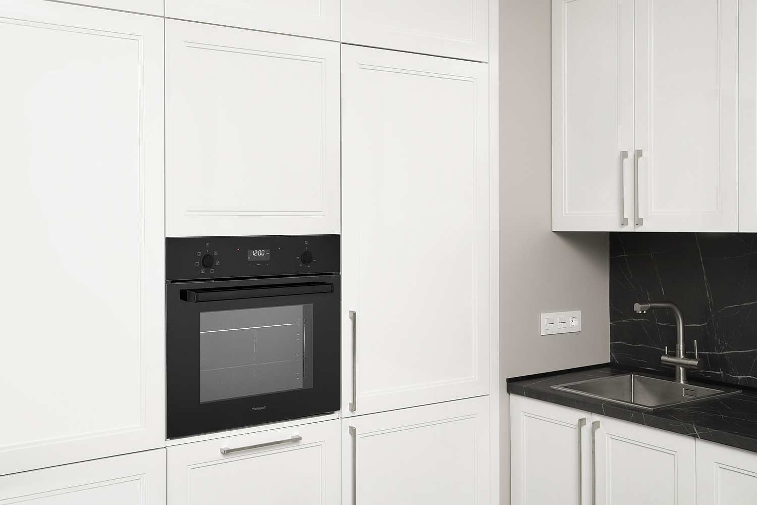 Встраиваемый духовой шкаф EOV 676 SB