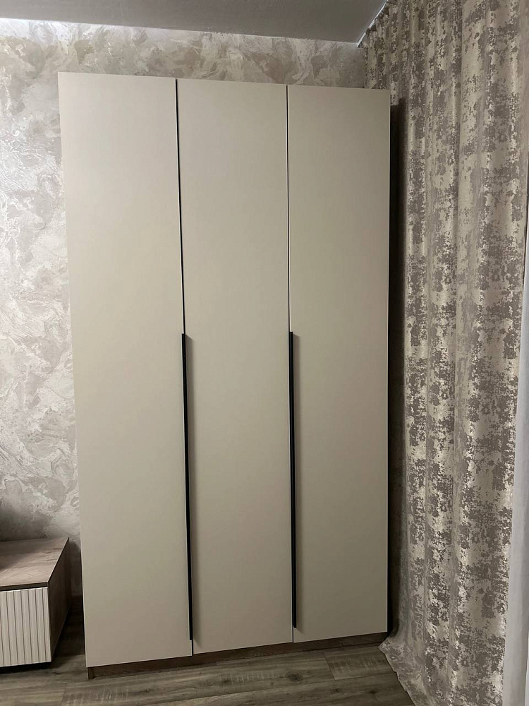 Шкаф 3-х створчатый Тивина графит серый