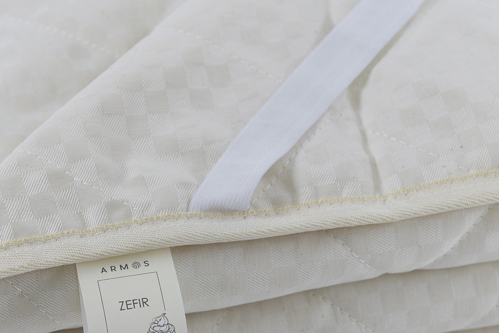 Наматрасник ZEFIR бежевый