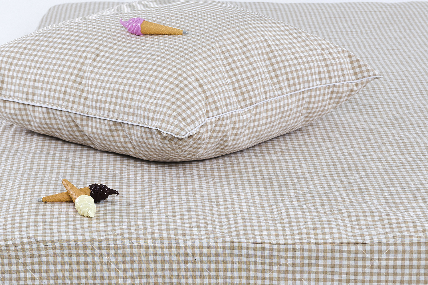 Подушка PLOMBIR средняя клетка