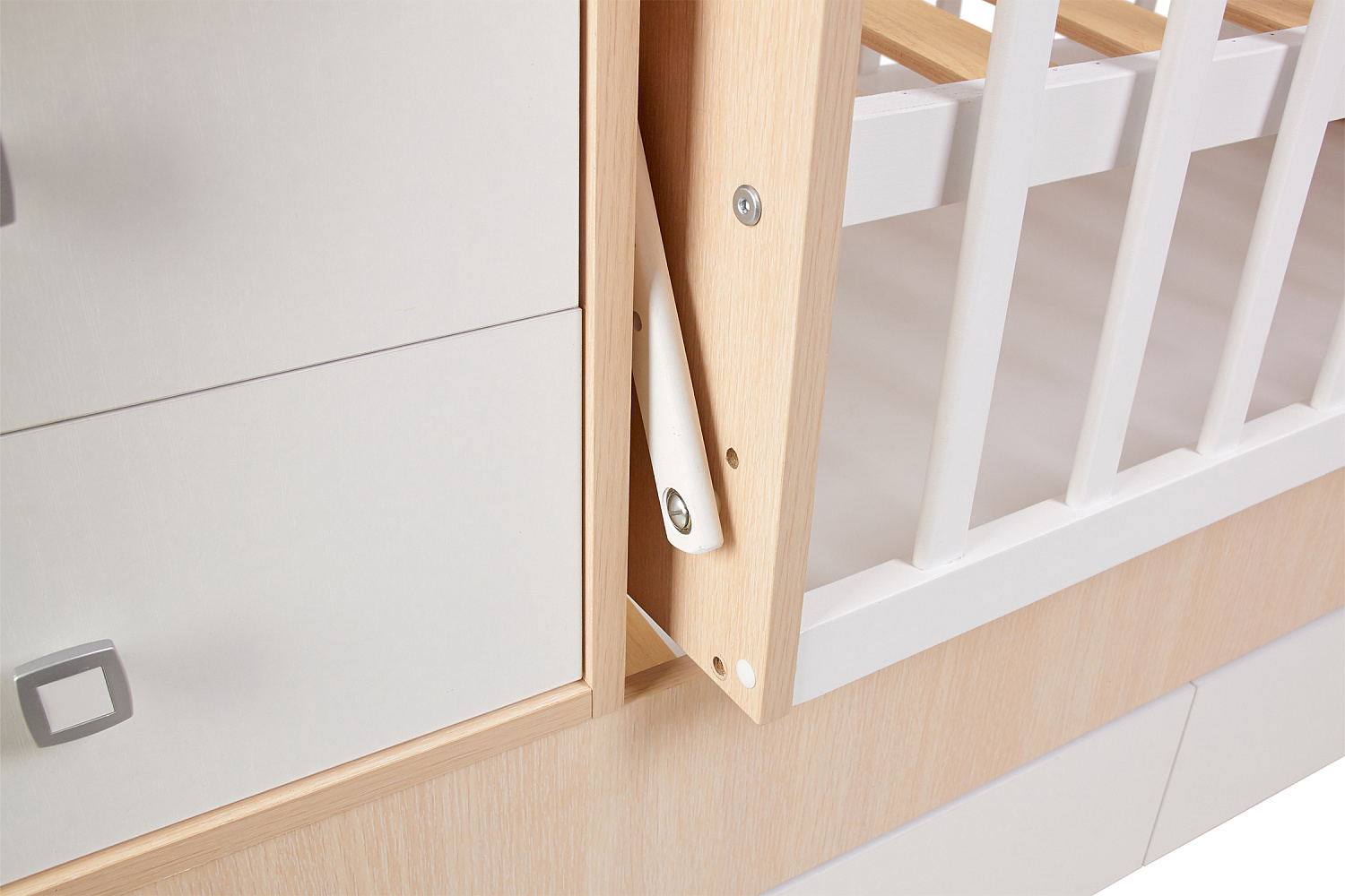 Кровать детская Фея 1100 дуб пастельный / белый